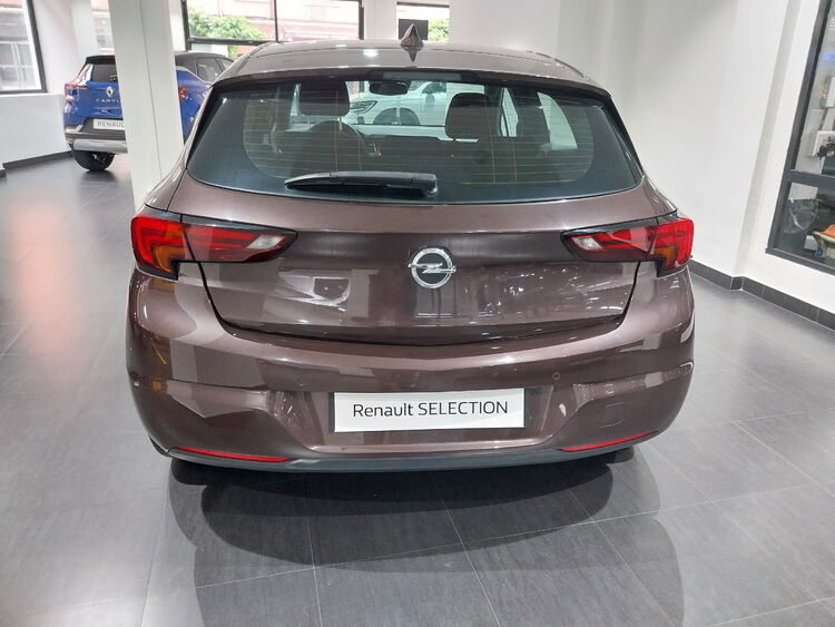 Opel Astra <span class=